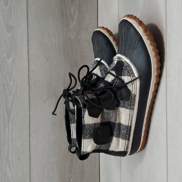 Sorel Women Madewell X Out N About Ankle Plaid Duck Saltwater Boots shoe - Picture 3 of 13